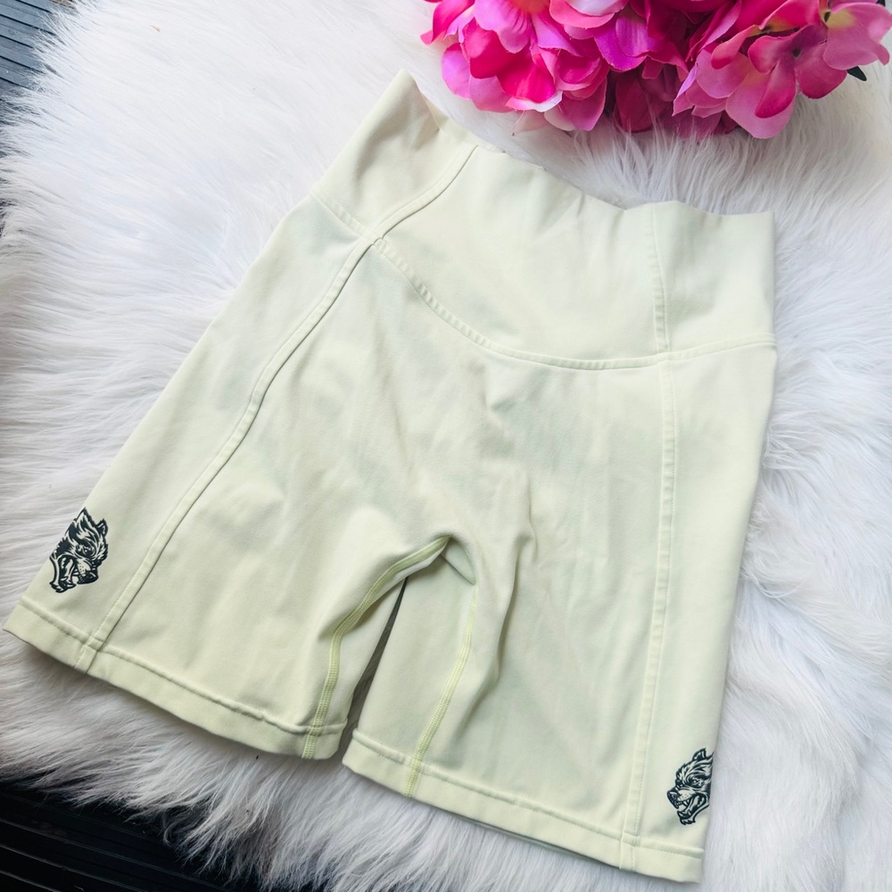 Darc Sport Neon Scrunch Shorts